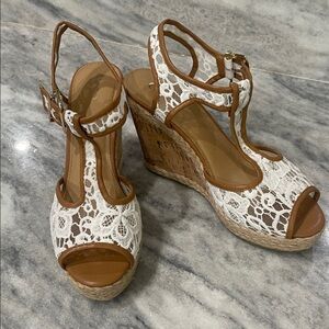 Cato White Lace and Tan Wedges